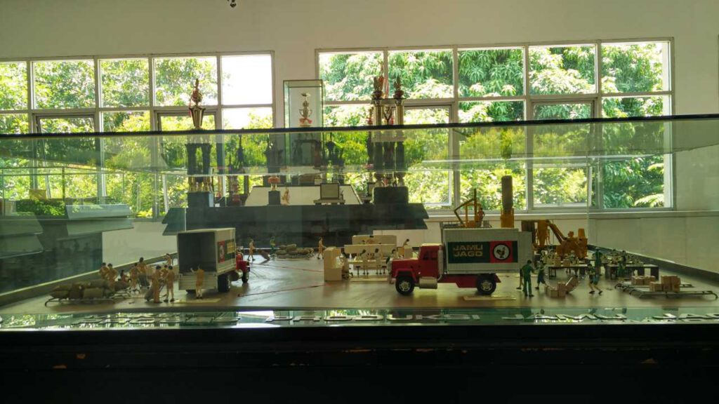 Semarang - Museum MURI (18)